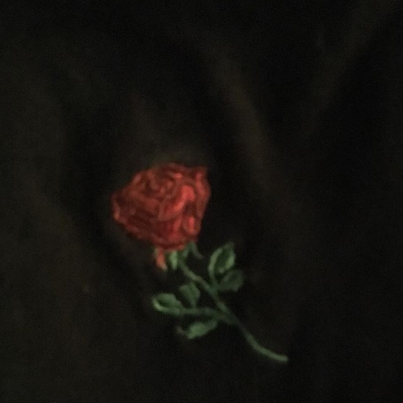 Forever 21 black tee - Picture 2 of 3